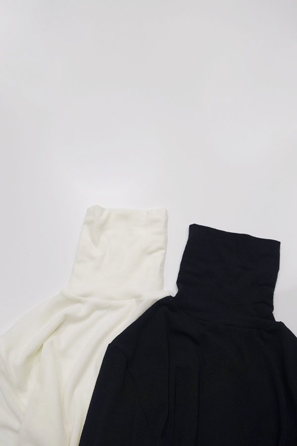 OFFICIALANNAHL's tweet photo. .
NEW ARRIVAL 
2/4 13:00-発売
. 
【 Warmer Turtle Tops 】
BLK, WHT
¥5,280(in tax)
.
.
#annahl https://t.co/HyDmUV8YAj