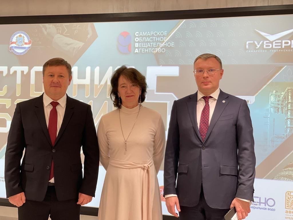 В СО состоялся финал конкурса "Достояние губернии".В номинации "Здоровье и красота" почётное звание "Достояние губернии" получил Санаторий "Красная Глинка".C победой коллектив учреждения в лице его директора А.В.Бекасова поздравила Первый заместитель Сам.Губ.Думы М.Ю. Антимонова.