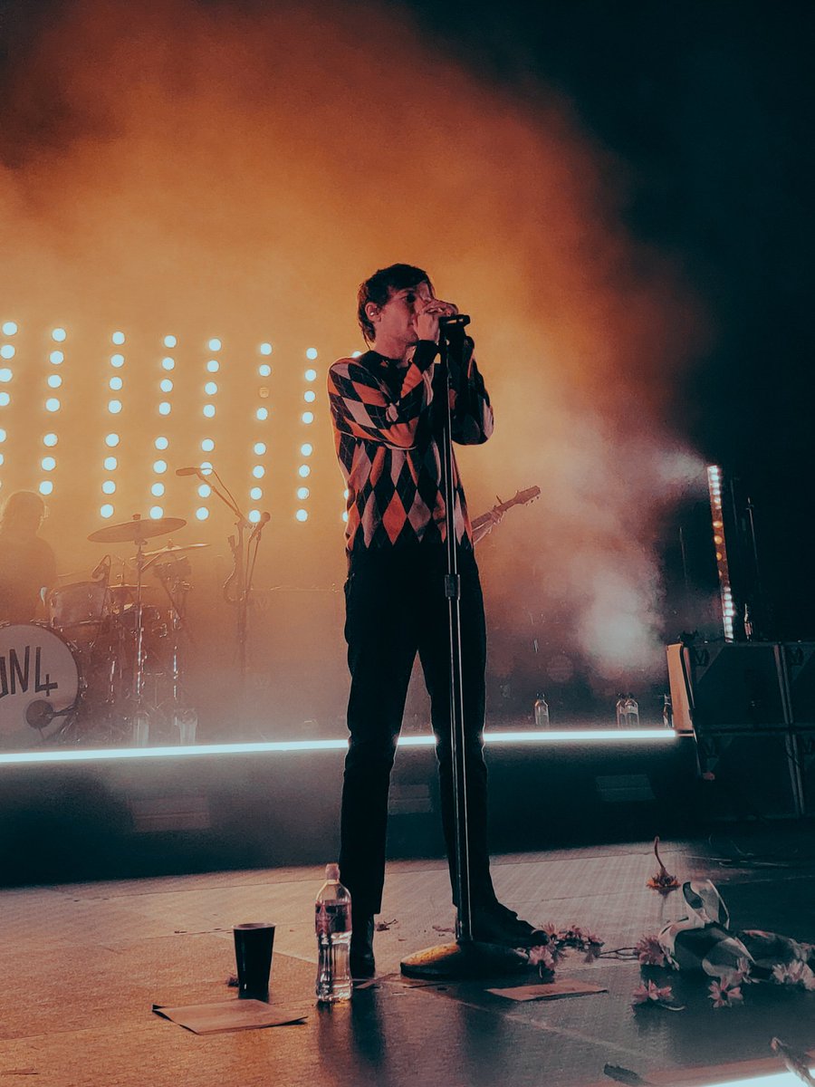 HLDTour's tweet photo. Louis Tomlinson, live from The Moody Theater.
#LTWTAustin
2.2.22

📸: 2ofusmp3 https://t.co/73ZVIE7M0k