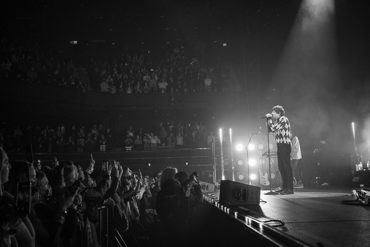 summersunhappy's tweet photo. @Louis_Tomlinson PROUD OF YPU https://t.co/iHEz6ipQpc