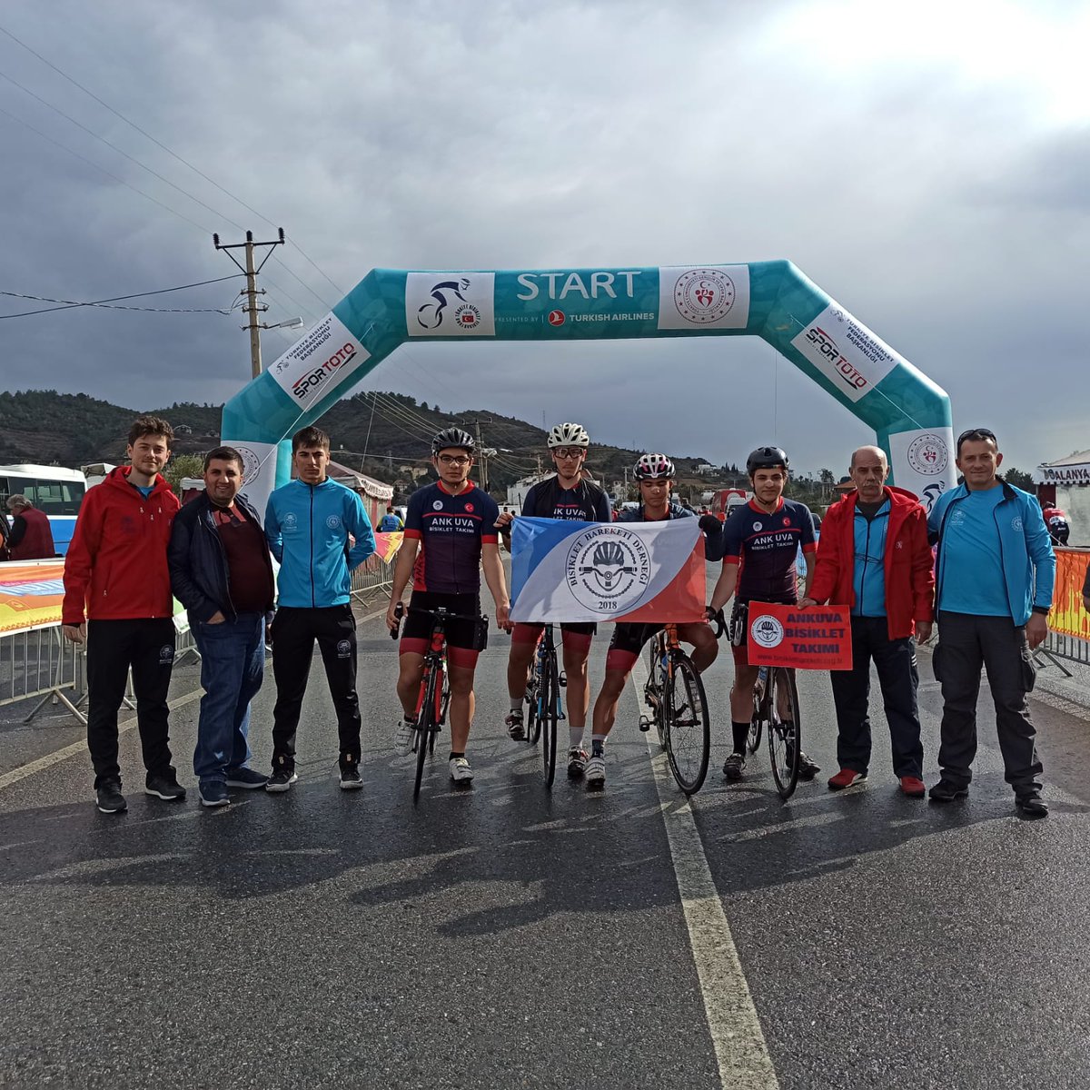 AKK Bisiklet Meclisi Bileşeni Bisiklet Hareketi Spor Kulübü Derneği(Ankuva Bisiklet Takımı) Türkiye Bisiklet Fed. programında yer alan 1.Etap Türkiye Yol Yarışı Şampiyonasında  U17 kategorisinde takım klasmanında 3. oldu. Sporcularımızı tebrik eder, başarılarının devamını dileriz
