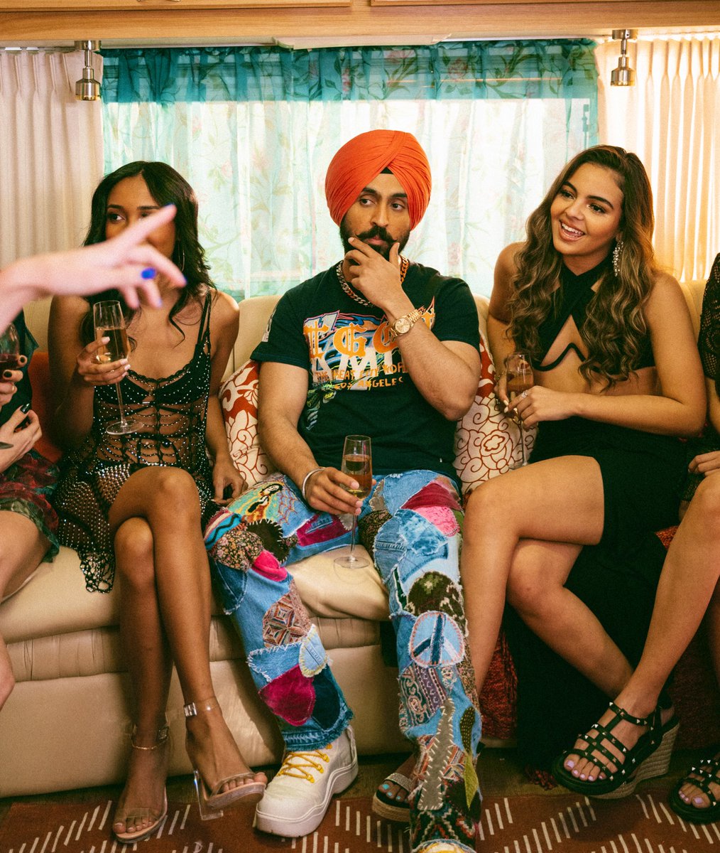 diljitdosanjh's tweet photo. Jatt Patt Ta MIAMI Ne..
Ni Tere Rang Badami Ne 🔥🔥 https://t.co/Oe7EOKACAV