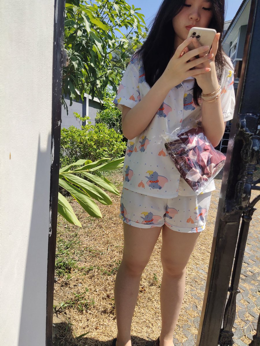 sutisuk112233's tweet photo. ลูกค้าคุณขาวแบบนี้น้ำแทบแตก https://t.co/pAAjlOfJDB