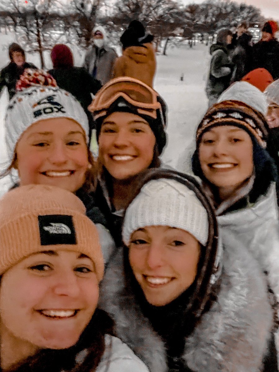 kateworthy360's tweet photo. Happy Snow day! @MMCGardner @MsBoyceMMc @rosie__nolan @samconjar https://t.co/1cOgLwn4Bu