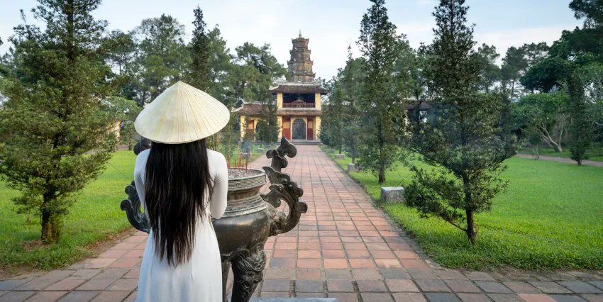 lpjhcmv's tweet photo. 🎉 Chúc Mừng Năm Mới : Tết au Vietnam - Nouvel an Vietnamien 🇻🇳

🐯 Images depuis les temples et pagodes du Vietnam pour ce premier jour de l'année du Tigre.

👉 https://t.co/ybx4NIAhj9 https://t.co/ARIaoFd34r
