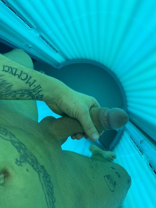 1 pic. New hottie to follow ??

Shout we make content?

Follow @ScoopMelvin https://t.co/qdDSgtcfw4