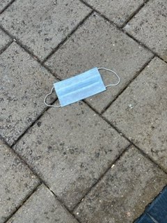 KeepAbergTidy's tweet photo. @AberVoice #Abergavenny

Dropped outside Iceland. One of the many disposable face masks spotted as discarded on the walk into town. Does ‘disposable’ mean ‘drop anywhere, someone else will pick it up for you? https://t.co/zl5PaZg99C