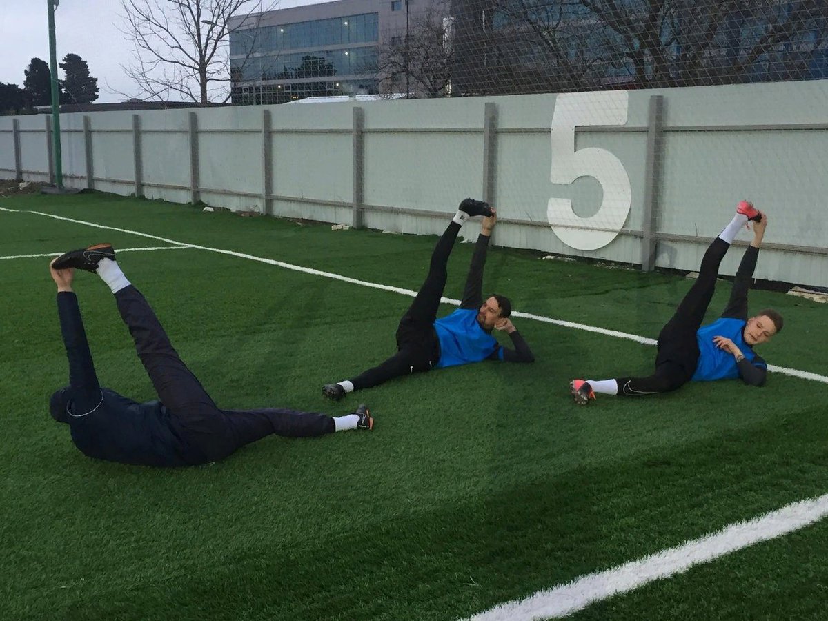 💪🏻 | Работа кипит! По прибытии к месту проведения сборов в Адлере «Сокол» приступил к тренировочной работе. Представляем вашему вниманию несколько фото и небольшой видеофрагмент с вечерней тренировки команды.

#БолеемЗаСокол | #ФНЛ2 | #2дивизион |… t2p.pw/zjEllWceaq