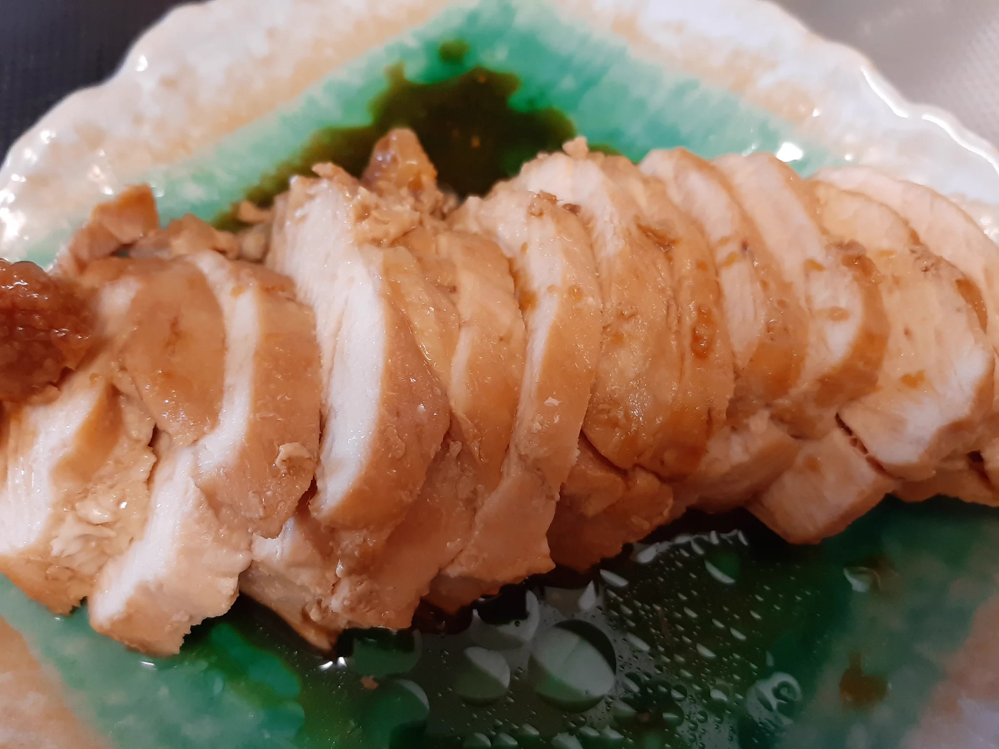 @syunkon0507 冷凍庫から出して流水にくぐらせた時点で「あ、これ胸肉、、」てなりましたが、簡単においしくできました。
どなたかのコメントにありましたが、私も今年は山本ゆりさんの方角向いて恵方巻き食べます。
胸肉バージョンのレシピも心待ちにしています！ 