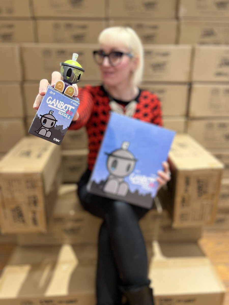 Canbot series one has arrived ❤️<a href="/Cluttermagazine/">Clutter Magazine</a> <a href="/czee13art/">czee13</a> #canbot #canz #designertoys #streetart #spraycanart