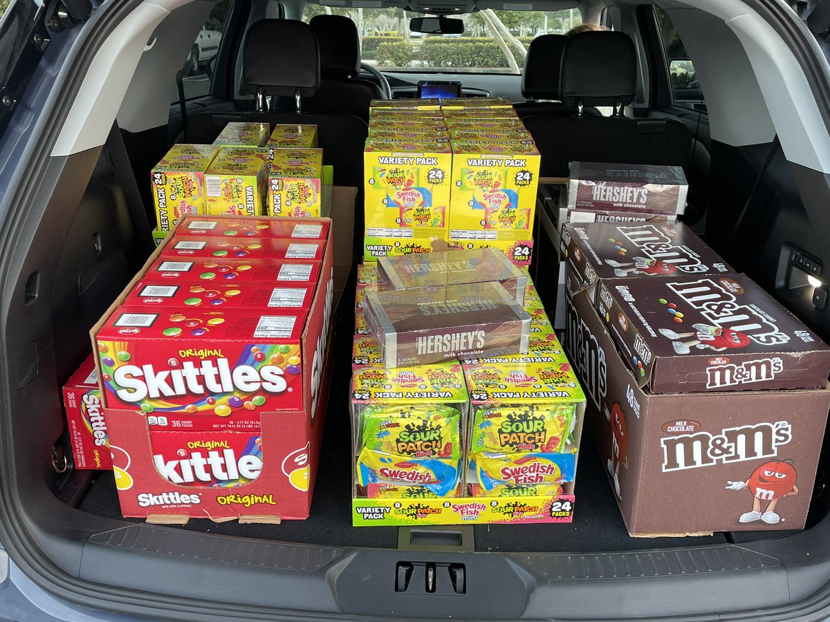 TKAPres's tweet photo. Yesterday, Heidi and I purchased the candy for @TKAWPB Key Club’s annual Carnations &amp; Candy Sale. Based on this amount of sweetness, it’s obvious the #TKAfamily loves #ValentinesDay! https://t.co/r1yeLT0mjE