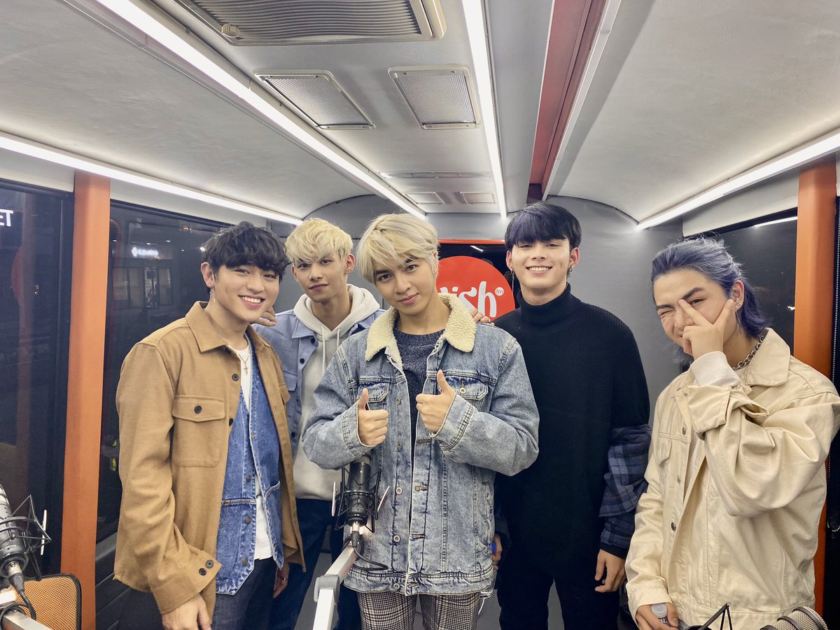 vxonofficial's tweet photo. Thank you Vixies! 🖤

#VXON
#TheBeast_VXON https://t.co/4yiHvNkf03