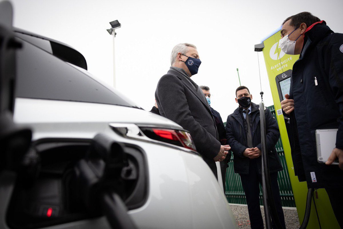 Hydrogène vert, électricité décarbonée, biogaz : la station multi-énergies vertes à La Roche-sur-Yon est la première en France à distribuer trois énergies propres.
C’est ça l’innovation et l’avenir !