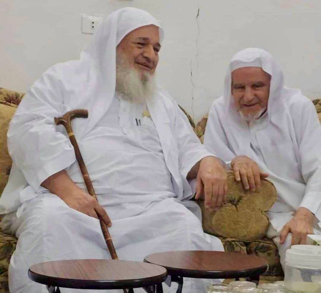 sayedalkhalifa's tweet photo. بمزيد من الأسى والحزن ينعى علماء الأحساء وطلاب العلم فيها العالم الزاهد الورع شيخنا الشيخ محمد بن الشيخ أحمد بن الشيخ أبي بكر الملا رحمه الله تعالى وأسكنه فسيح جناته وجعله مع النبيين والصديقين والشهداء وا��صالحين وحسن أولئك ��فيقا وأخلف الله على الأمة بخير وإنا لله وإنا إليه راجعون https://t.co/A2vYIZMwYs