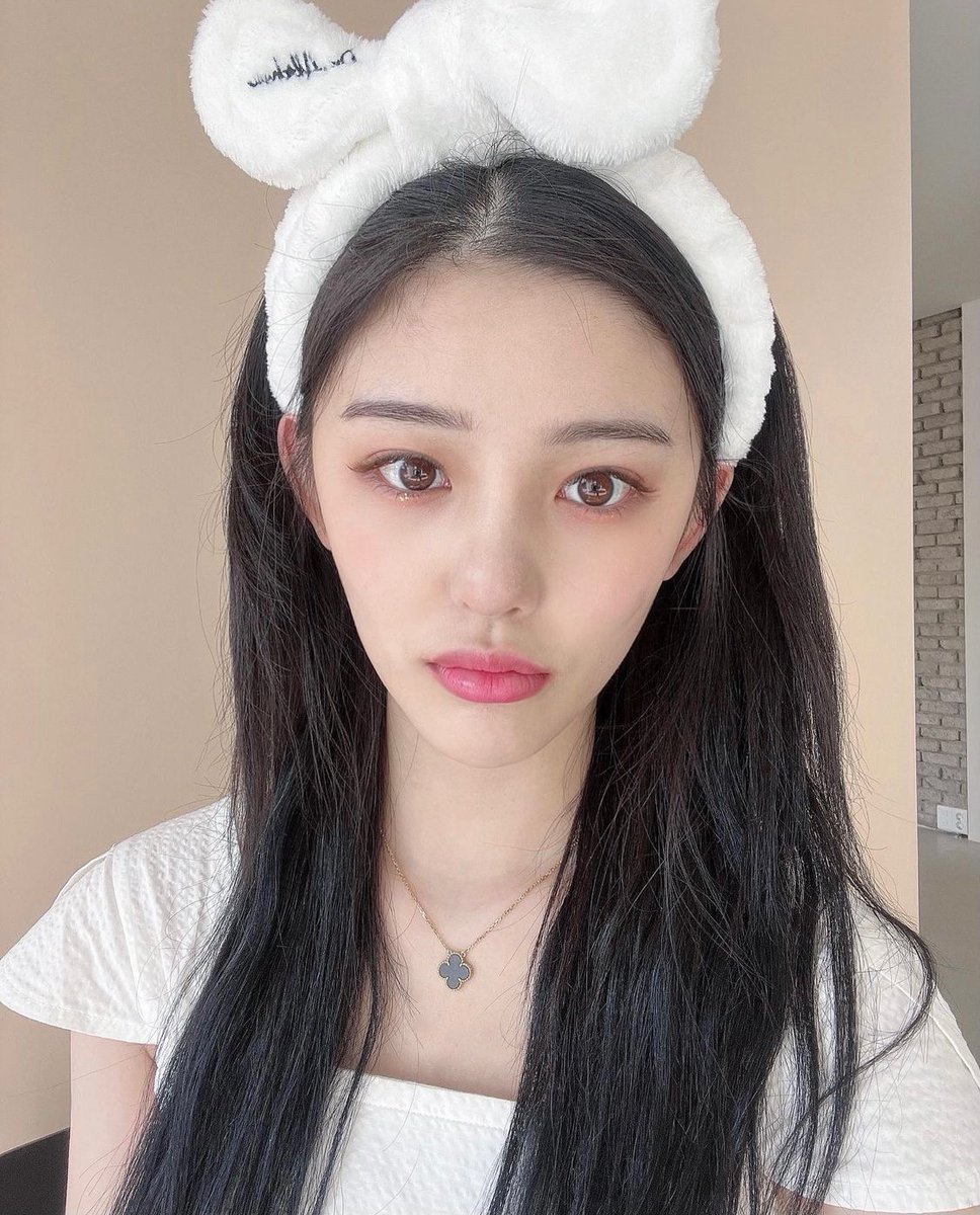goyuarchives's tweet photo. [ 🧖🏻‍♀️ ] — #GoYujin #KoYujin #고유진 https://t.co/Vyy6WzH9l7