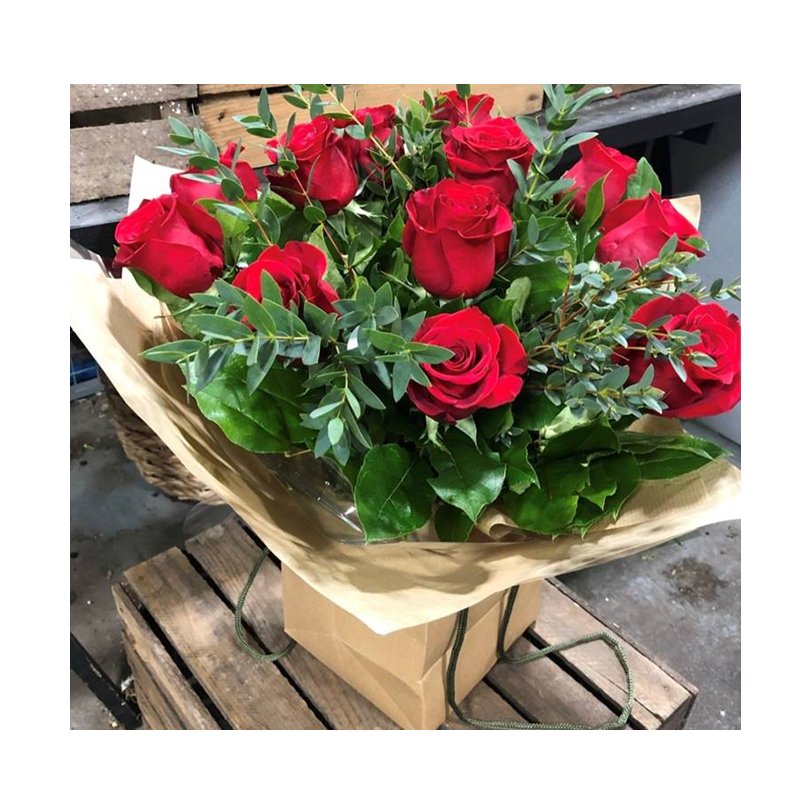 1stChoice_SF's tweet photo. Valentines Day Monday 14th February pre orders open now

Dozen Red Roses Bouquet/Box Gift Bag
(Please let us know a delivery date and any notes to include in the notes section when ordering) 

https://t.co/7ewynqeetg

#valentines2022 
#ValentinesDay https://t.co/lPLUqxLbl5