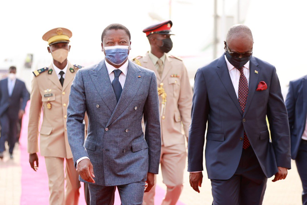 FEGnassingbe's tweet photo. Je suis arrivé ce matin à Accra au #Ghana où je prends part à la session extraordinaire des chefs d'Etat et de Gouvernement de la #CEDEAO sur la situation politique au Burkina Faso. https://t.co/aNRWo0iOij