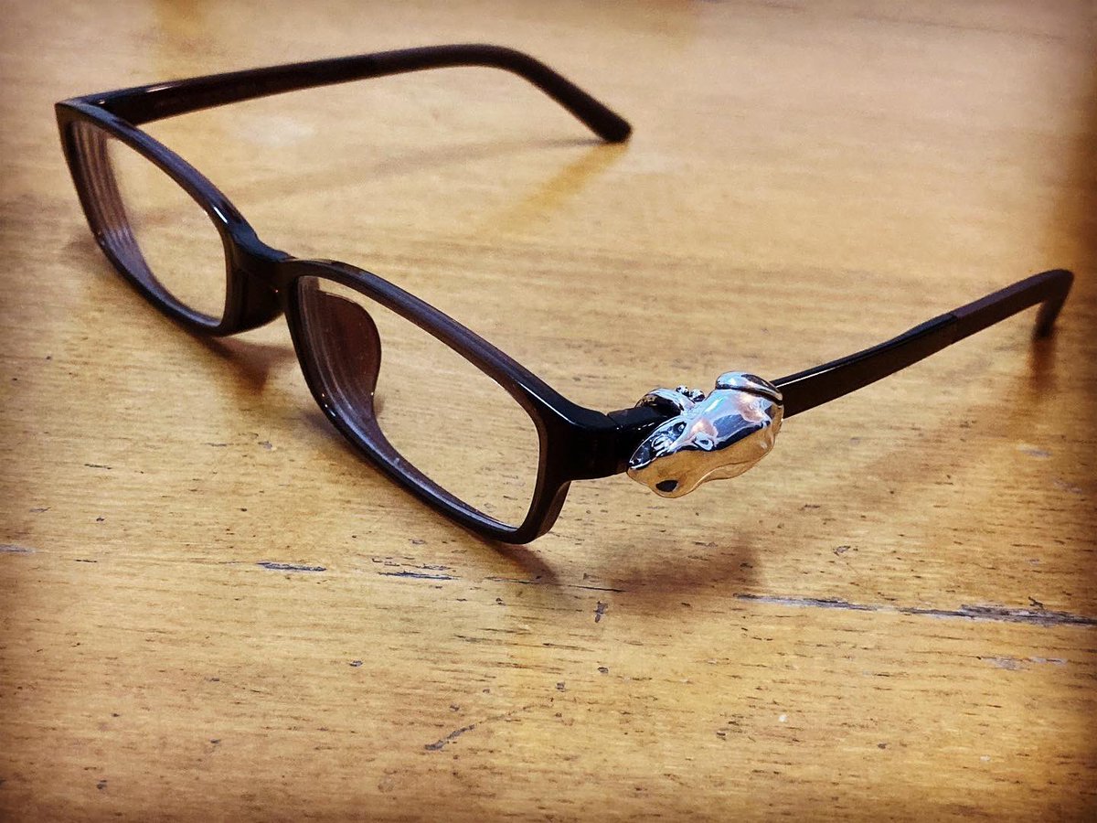 silverfrogTaBoo's tweet photo. メガネカスタム🐸✨
#メガネアクセサリー #ニホンアマガエル #silveraccessory #taboo925 #銀蛙屋 #蛙 #かえる #カエル #frog https://t.co/ImMWHEdRL6