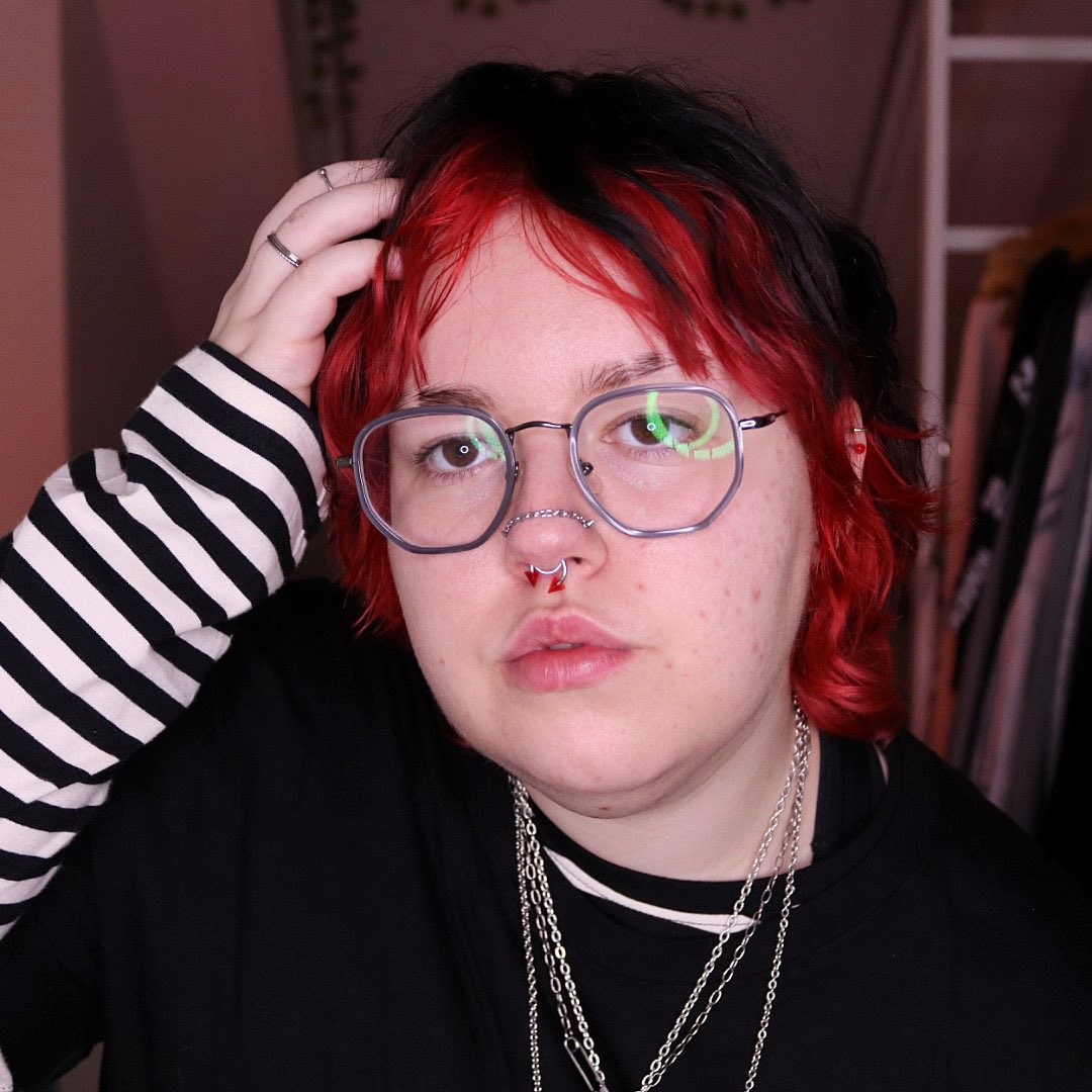 grumpy_an_'s tweet photo. Sometimes I like to pretend I’m an e-boy.
-
#eboy #alternative #altfashion #aesthetic https://t.co/e19Ka7bzfN
