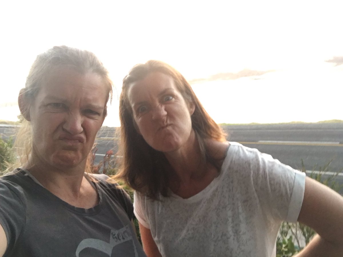 suzikyla23's tweet photo. DISGUSTED with this sunset #opononi #sisters https://t.co/FdhJxqnxx1