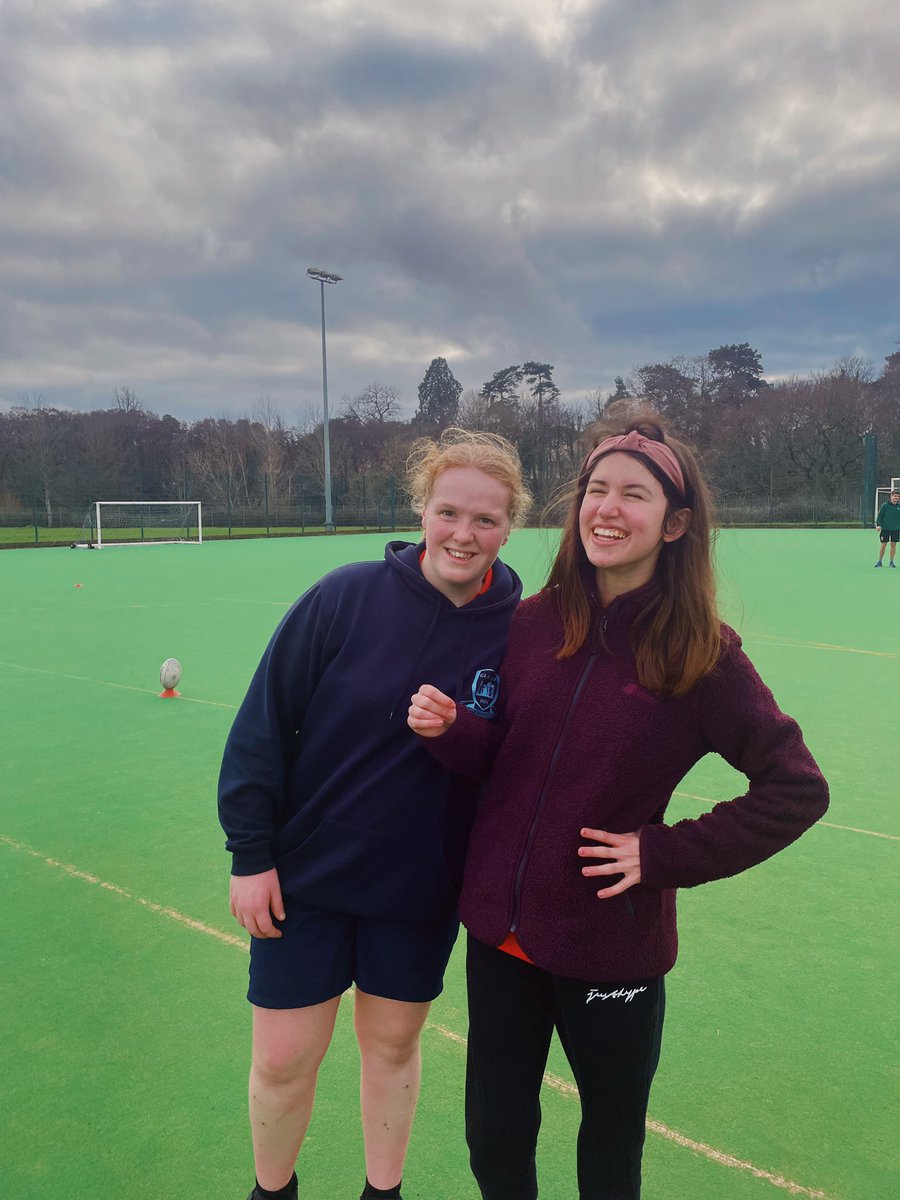 Sesiwn rygbi llawn hwyl a sbri ddoe gyda <a href="/GethinOwen5/">Gethin Owen</a> <a href="/RygbiGlantaf/">Rygbi Glantaf</a> 🏉
Another great rugby session with Mr Owen yesterday! The best way to end the day!🏉