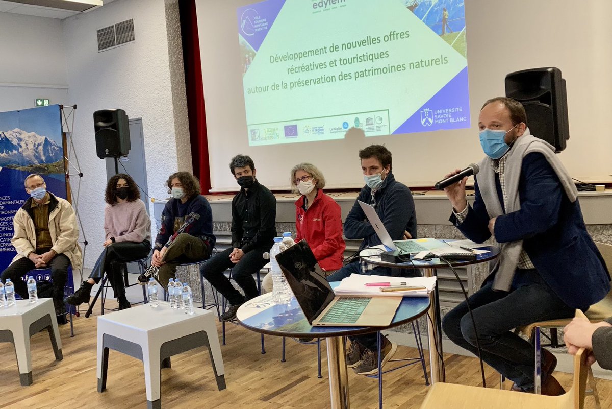 Émotion ce matin pour l’équipe ⁦⁦projet du programme LEADER ⁦<a href="/Univ_Savoie/">UnivSavoieMontBlanc</a>⁩/Massif des Bauges. 2 ans de travaux de chercheurs et de 200 étudiants pilotés par le Pôle Tourisme de l’USMB.