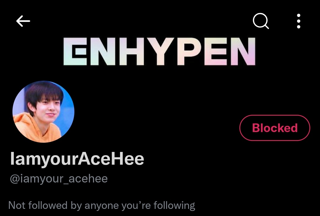 txtprotection_'s tweet photo. [⚠️REPORT] 

This user is an xtx h@ter .

Link : https://t.co/zQpTQDLt4L

Report Under :
🚨ABUSIVE ➡️ OFFENSIVE
🚨ABUSIVE➡️ HATEFUL
🚨SPAM  ➡️ FAKE ACCOUNT https://t.co/f8NiPgXxk0