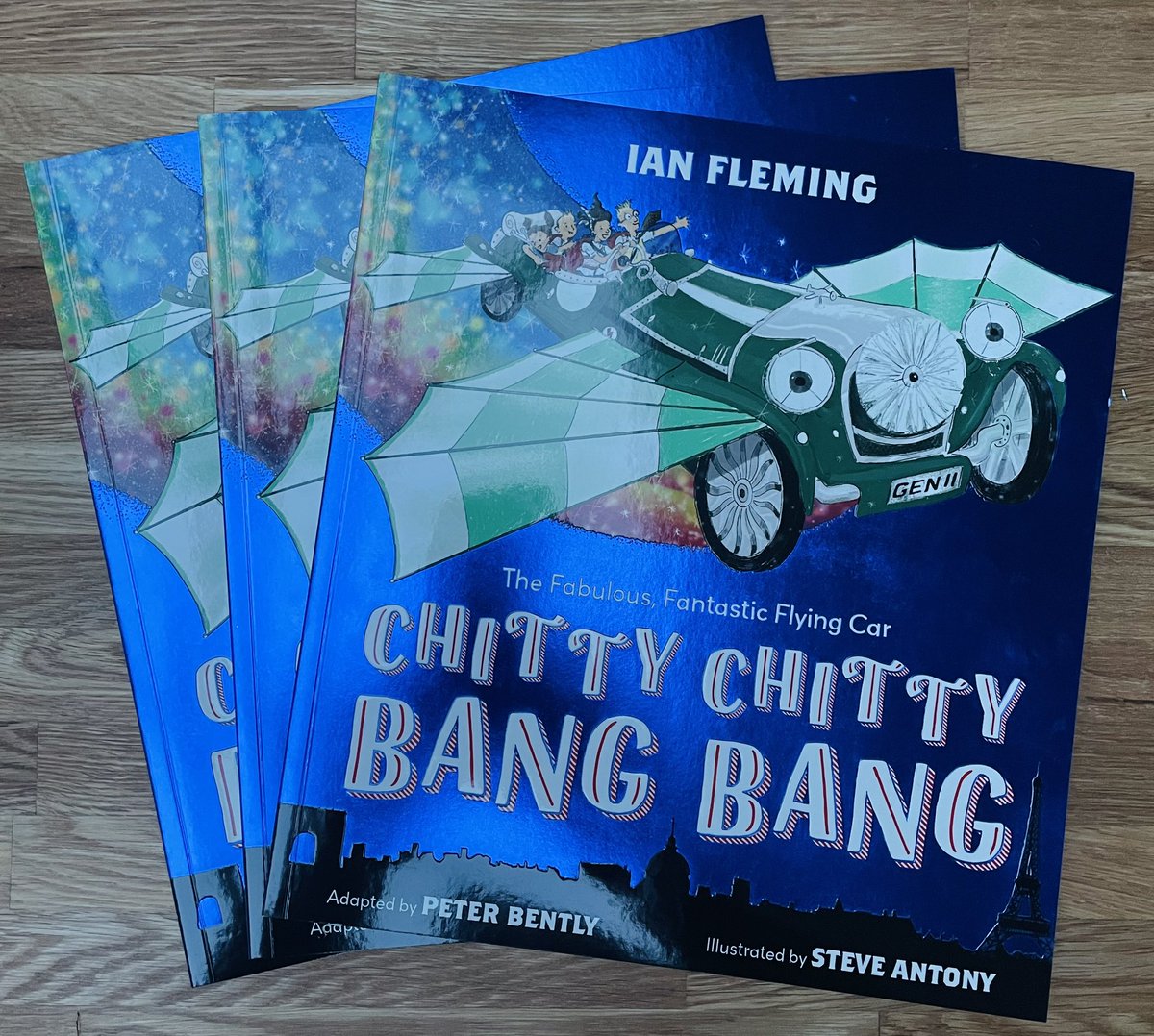 WIN a copy of the all new, all electric Chitty Chitty Bang Bang PLUS a personalised drawing! Simply RT and follow to enter. The winners will be announced 8PM GMT Monday 7th. Now available in paperback in the U.K.