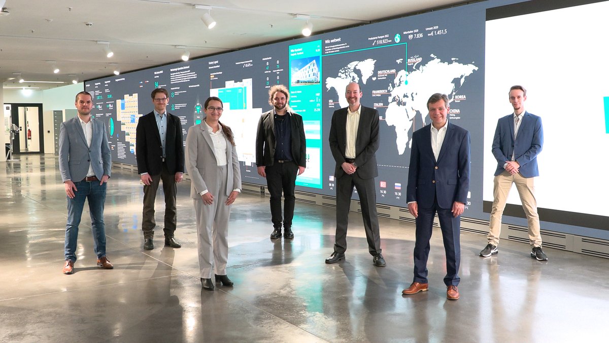 This week marked the beginning of the strategic partnership between @Wilo_Group & #ML2R at @TU_Dortmund. Together, the partners will develop & work on business cases using #ArtificialIntelligence & #MachineLearning for the manufacturing & attendance of #pumpsystems.
📸 Wilo SE