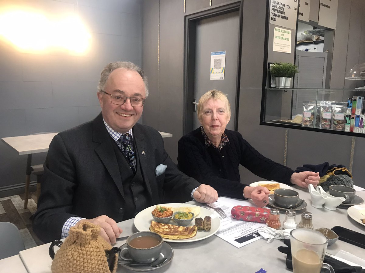 Fantastic Indian #campaignbreakfast with #Evington by-election candidate Jenny Joannou at Grinds cafe in Downing Drive. VOTE CONSERVATIVE TODAY. https://t.co/q7qokFgAZy
