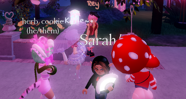i_TedZyyy's tweet photo. #royalehigh 
Not to be rude or anything but isn't the hijab's job is to hide hair? correct me if im wrong but this gurl has her hair out, ik its just a game but culture is culture https://t.co/FtXB5w7mWk