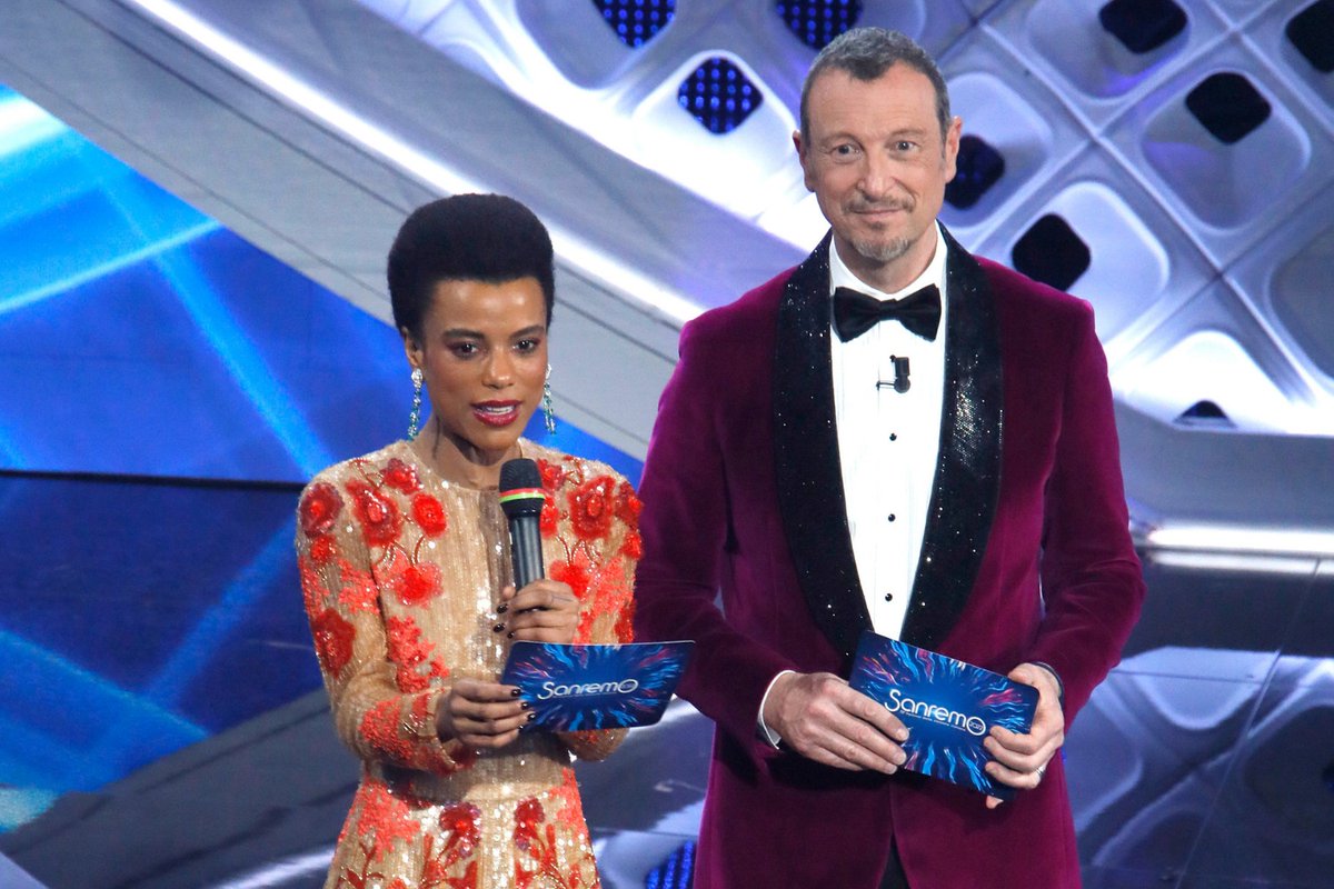 💥 La seconda serata di #Sanremo2022 registra 11milioni 320mila spettatori (share 55,8%).
#AscoltiTv <a href="/SanremoRai/">Festival di Sanremo</a>