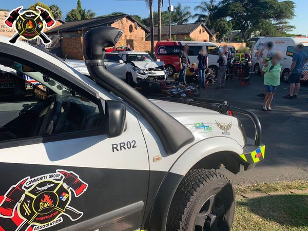 _ArriveAlive's tweet photo. One seriously injured in a vehicle and motorcycle collision in Johannesburg https://t.co/G6rmT4vera
#ArriveAlive #CGFA @motocyclesafety https://t.co/wW3Q2Di4T3