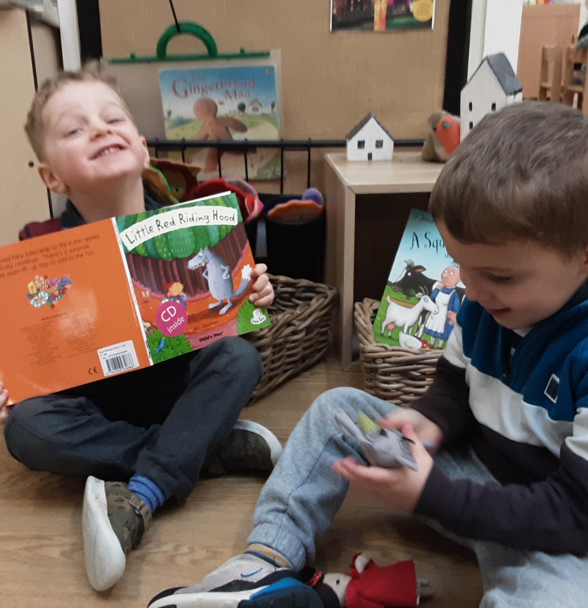 fledglings40's tweet photo. Woodpeckers @Fledglings have been exploring lots of fairy tale stories and also some new books such as 'Little Glow' and A Squash and a Squeeze with actions #fairytale #storytellingweek #books #picturebookswelove #picturebooks https://t.co/9MJH6otHB4