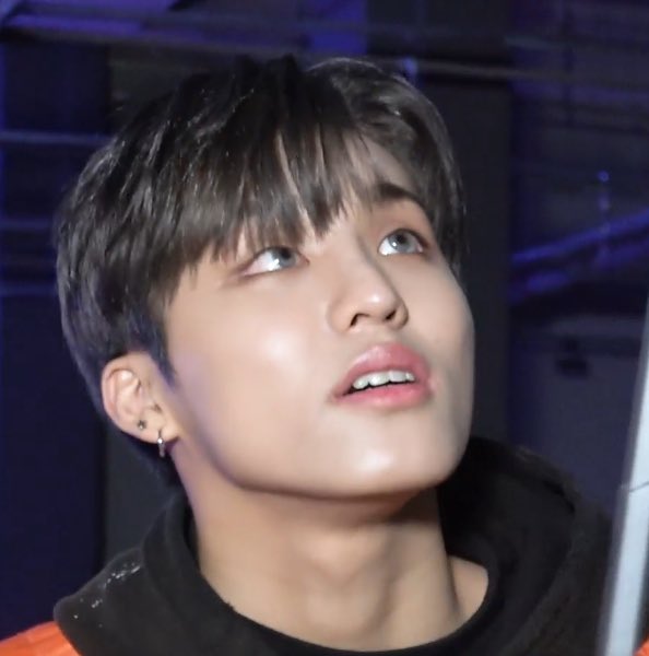 iksanpjw's tweet photo. jeongwoo isn’t real i swear he’s so pretty! 😭🤍 https://t.co/aqsEijI2sM