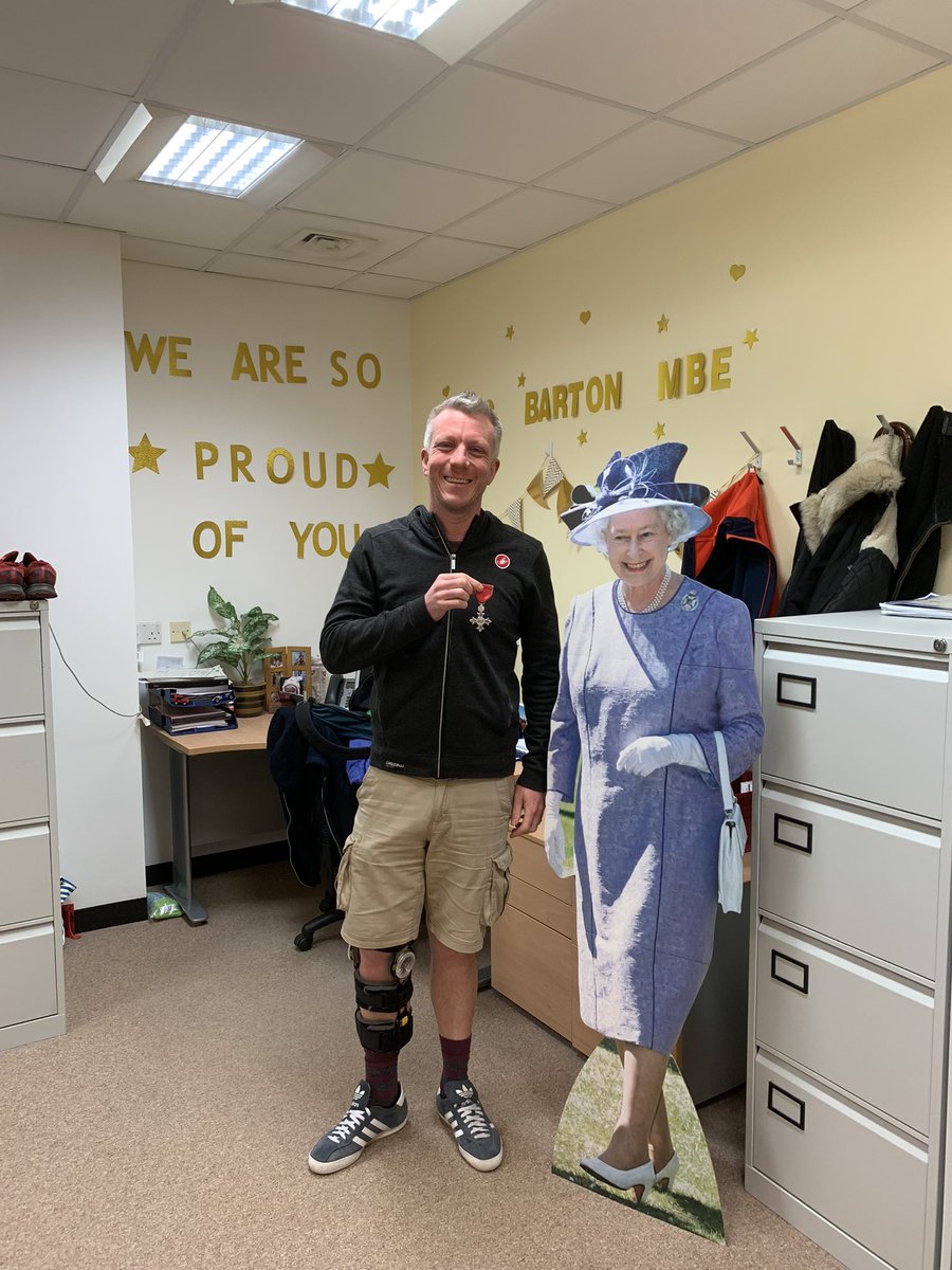 didimurray's tweet image. Huge congratulations🥳👏🏻🥂 to our critical care pharmacist Greg Barton who collected his MBE at Windsor castle this week 🥳👏🏻🥂
