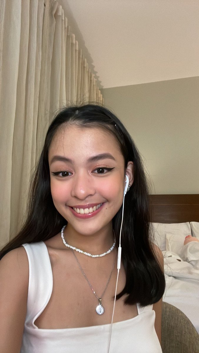 We accept the love we think we deserve.

FEBibig WithANDI OnCMO