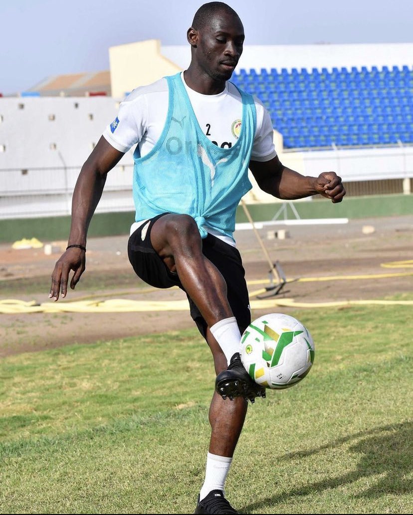 Mohamet1153's tweet photo. Boy Ibou kania bii n’a pas besoin de dribbler, un simple contrôle élimine vite l’adversaire.
Contrôle à l’extérieur du pied, contrôle à l’intérieur du pays, contrôle « cruiff » contrôle orienté sur ballon aérien.Etc. C’est Monsieur Saliou CISSE.
#saafi #saafi
#TeamSenegal https://t.co/jyXy4EE4bC