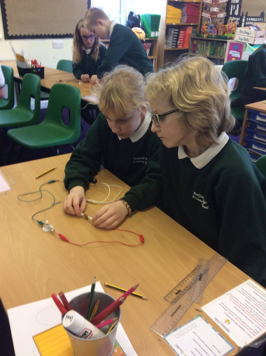 MapleClass_RE's tweet image. We have been investigating properties of materials again but this time if they are electrical conductors or insulators.