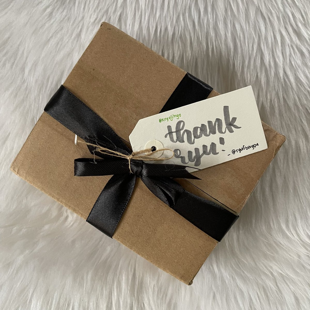 xryujihyo's tweet photo. 🗓 Feb 3
📦 #feedbacksfowryu
dumating na rin 💖 thank you, @ryufowyou! super secure ng packaging and di ko inexpect yung freebies 🥰 https://t.co/Eomf0Valnm