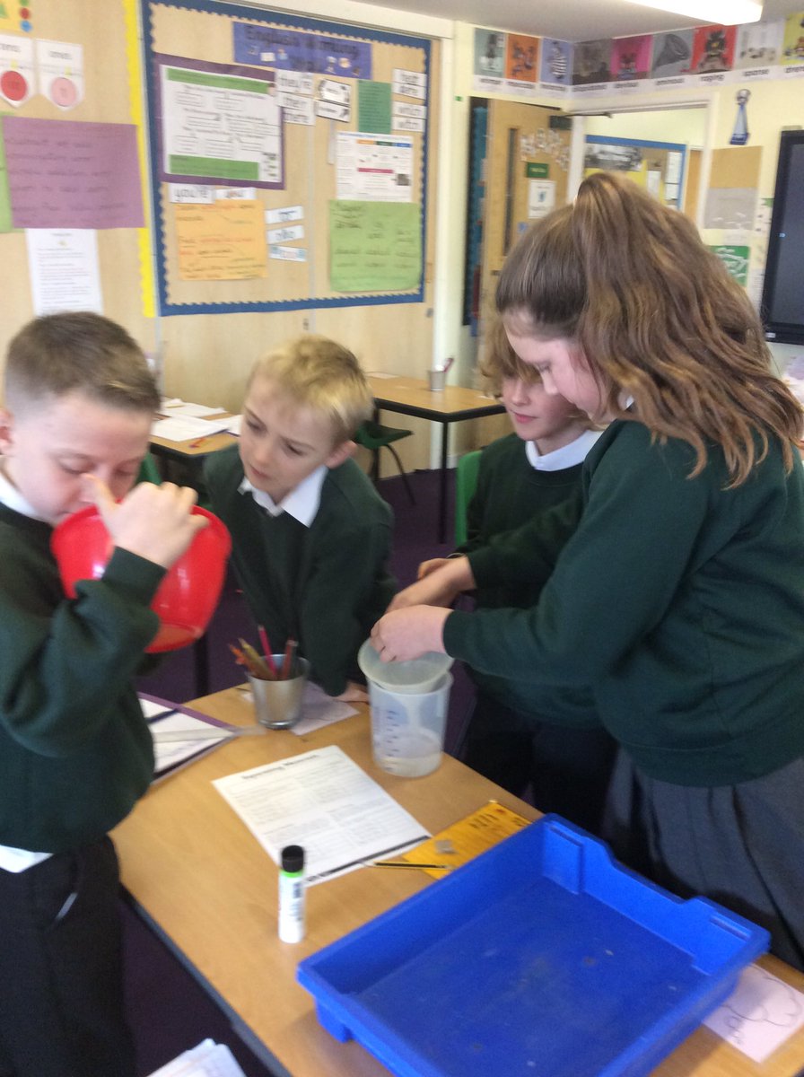 MapleClass_RE's tweet image. In science, we’ve been learning about properties of materials. We filtered, sifted and used a magnet to reverse materials being mixed together.