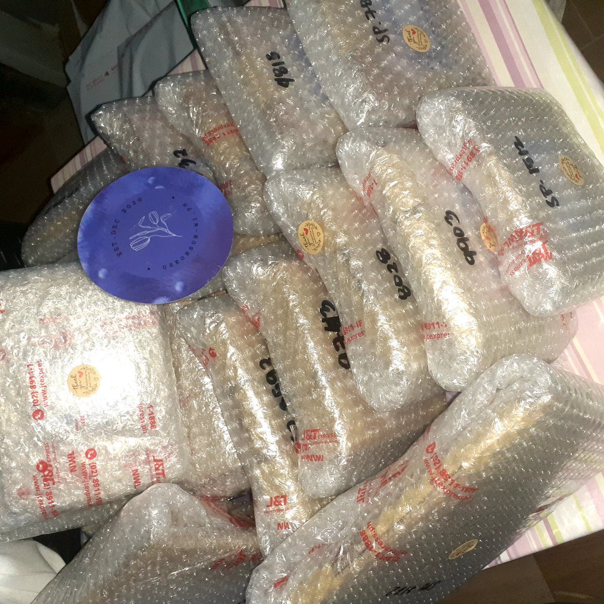 UseonSun_ph's tweet photo. #UseonUpdated

16parcels pick up tomorrow
Sc/o sale 2.2
Jnt &amp; shopee xpress
Thank you so muchh😊 https://t.co/TR3PgEjCJM