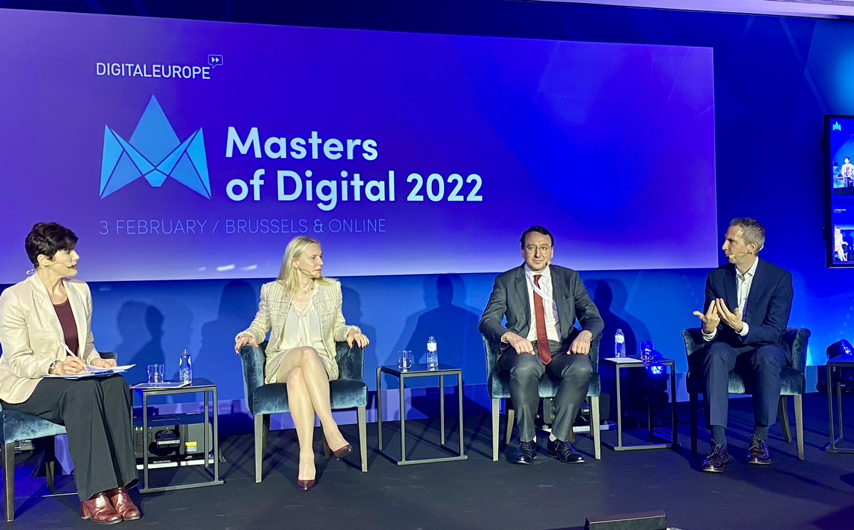 High level opening panel of #MoD2022 on the European Economy of the #Future <a href="/rainer_brehm/">Rainer Brehm</a> providing concrete use cases for more #flexible and #sustainable #manufacturing