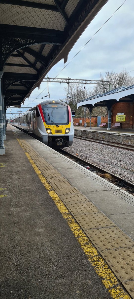 720 515 Aventra, on time at 09:39 to London Liverpool Street 
@greateranglia 
#class720