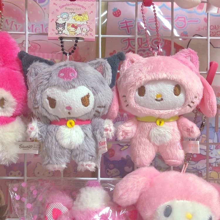 my melody and kuromi lucky cat keychains 💫
