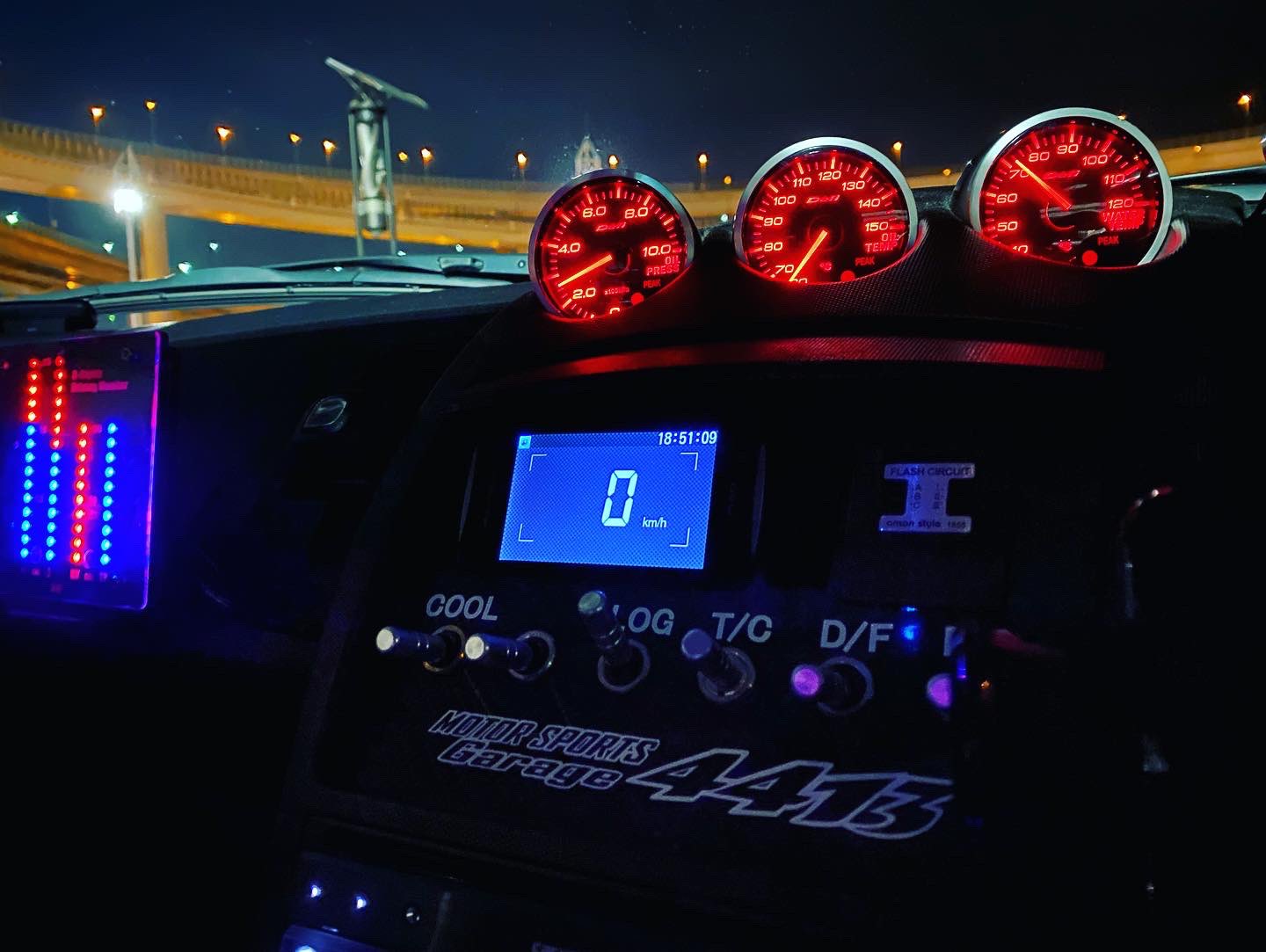 えちごや 1ヶ月放置してたzはバッテリー上がりでエンジン掛からずw 足車でジャンピングしてバッテリー充電のドライブ メーター換えてるから電圧が分からない 380rs バージョンニスモ Z33 日産の日 T Co Jeesuen4iq Twitter