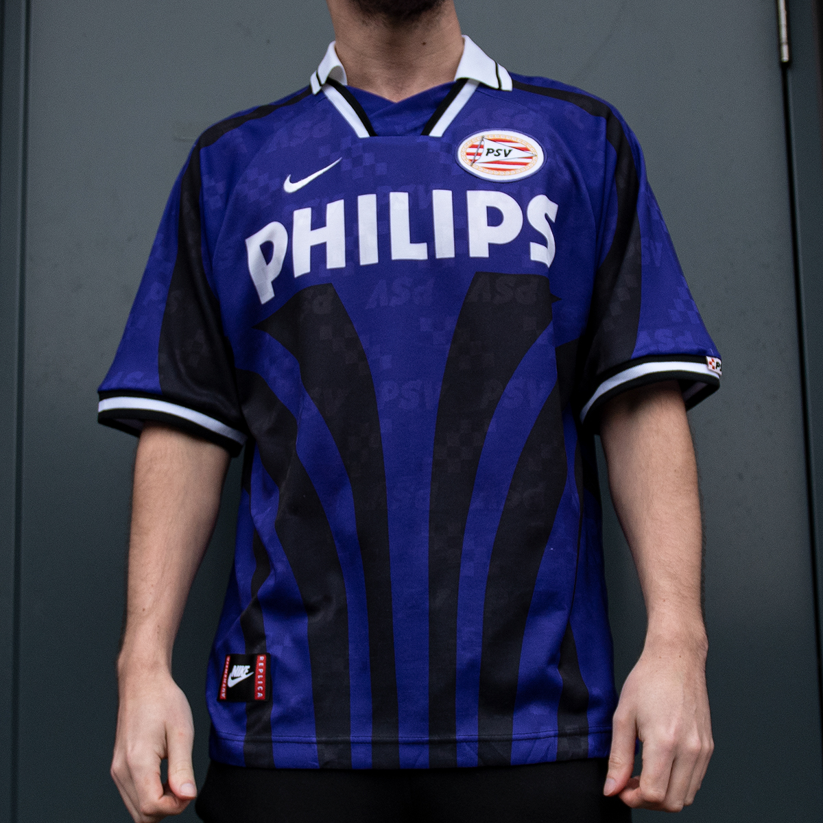 jeans terras Enten Classic Football Shirts on Twitter: "PSV 1996 Away by Nike 🇳🇱 This  glorious nineties shirt from Nike will be hitting the site next week! 👀  https://t.co/svbAa4ZDTD" / Twitter