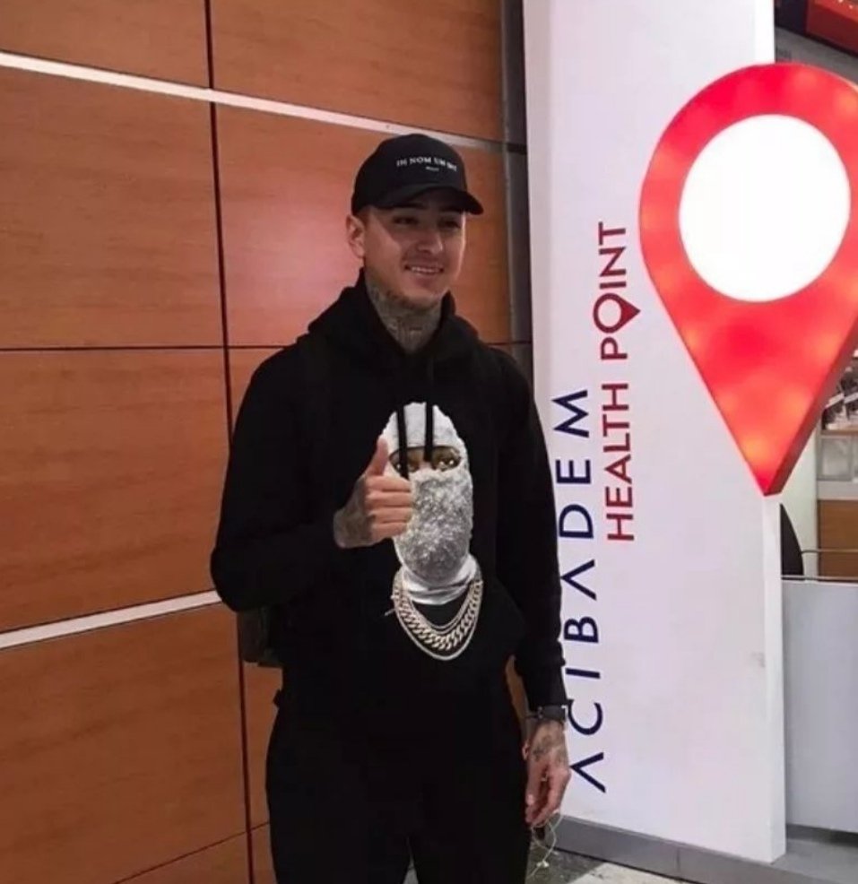 Kral amcı indi uçaktan dodhdlosbe. 
#erickpulgar