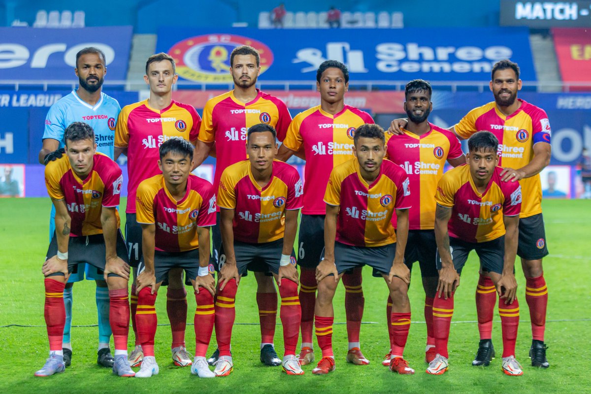 eastbengal_fc's tweet photo. 𝐖𝐞 𝐟𝐨𝐮𝐠𝐡𝐭 𝐭𝐨𝐠𝐞𝐭𝐡𝐞𝐫. 𝐖𝐞 𝐰𝐢𝐥𝐥 𝐟𝐢𝐠𝐡𝐭 𝐭𝐨𝐠𝐞𝐭𝐡𝐞𝐫.
#SCEBCFC #JoyEastBengal #WeAreSCEB #আমাগোক্লাব https://t.co/ULJ8IPJTAN