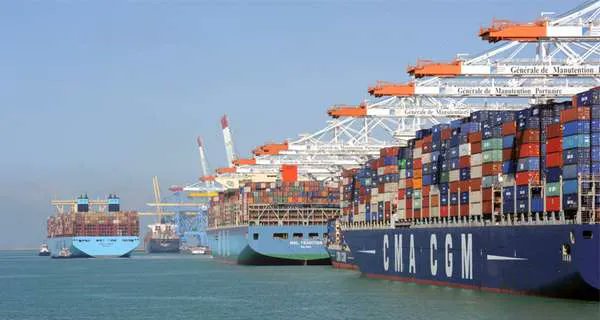 FranceRoutiers's tweet photo. Les ports du Havre, Rouen et Paris tirent leur épingle du jeu en 2021 - une forte reprise de l’activité, marquée par une #croissance de 12 % du trafic maritime > https://t.co/zNB6xO6Ljj via @ActuTransLog #logistique #traficmaritime https://t.co/kQVPCianya